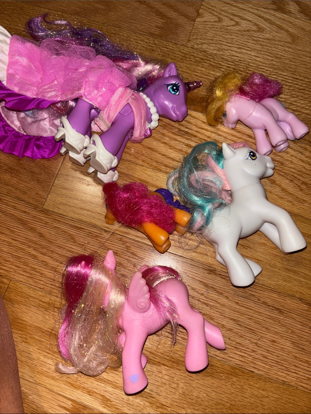 My Little Ponies lot of 5 the large one needs batteries - Picture 9 of 9